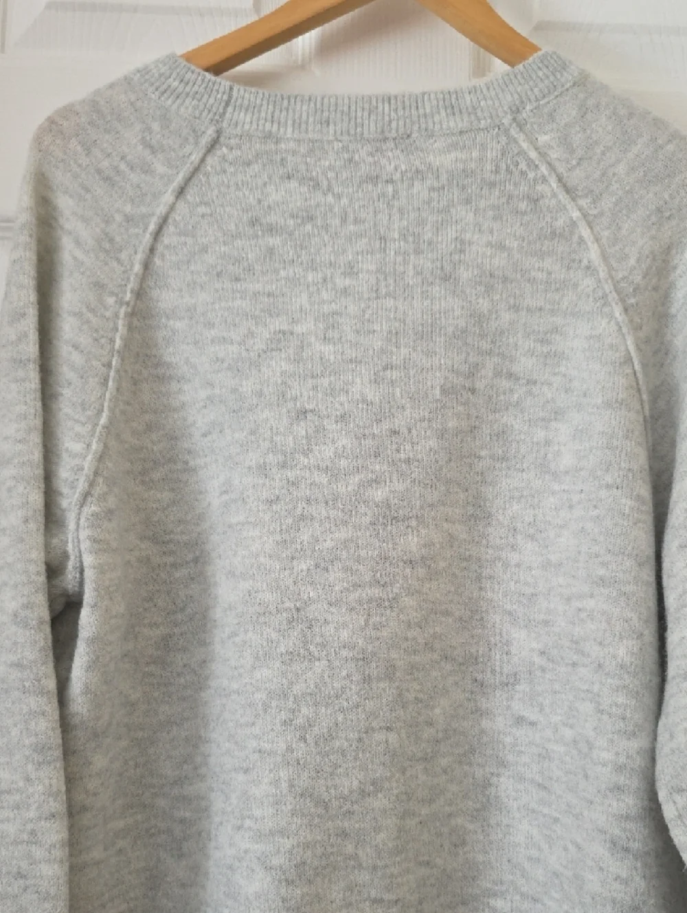 Vince Camuto Heather Gray Raglan Crewneck Sweater Size S Like New - Picture 13 of 14